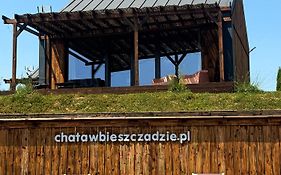 Stodoły w Bieszczadzie domy z basenem i widokiem na góry